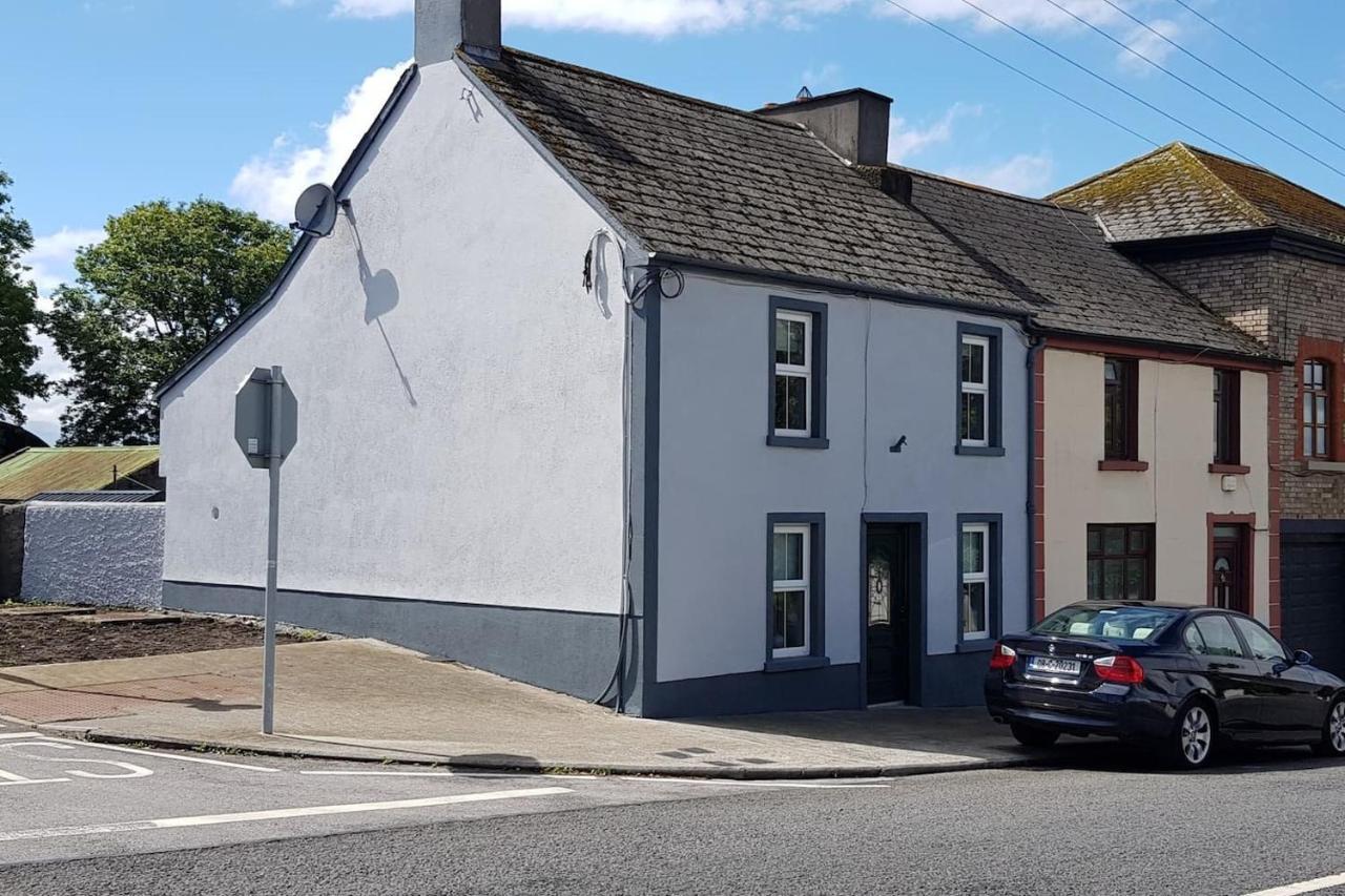 Вилла Cosy Townhouse On The Hill In Ireland Banagher Экстерьер фото